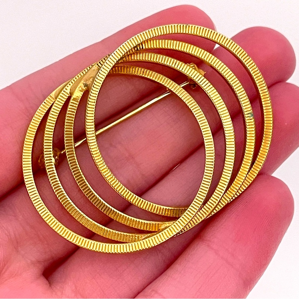 Vintage Heavy Gold Tone Abstract Circle Geometric Statement Retro Brooch / Pin